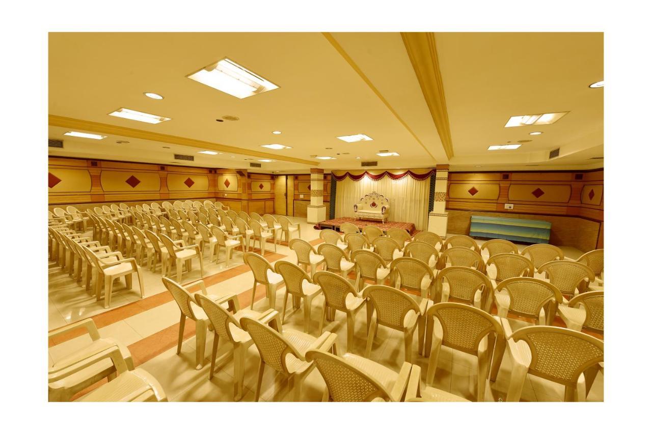 Hotel Mayas Tiruchirappalli Εξωτερικό φωτογραφία
