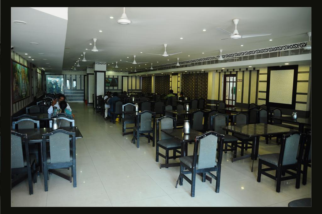Hotel Mayas Tiruchirappalli Εξωτερικό φωτογραφία