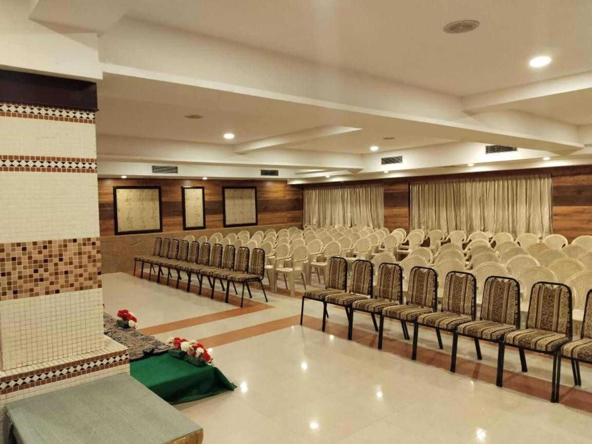 Hotel Mayas Tiruchirappalli Εξωτερικό φωτογραφία