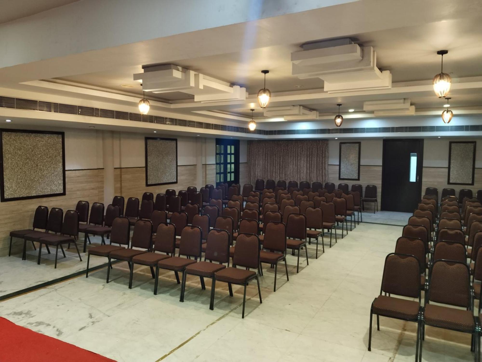 Hotel Mayas Tiruchirappalli Εξωτερικό φωτογραφία